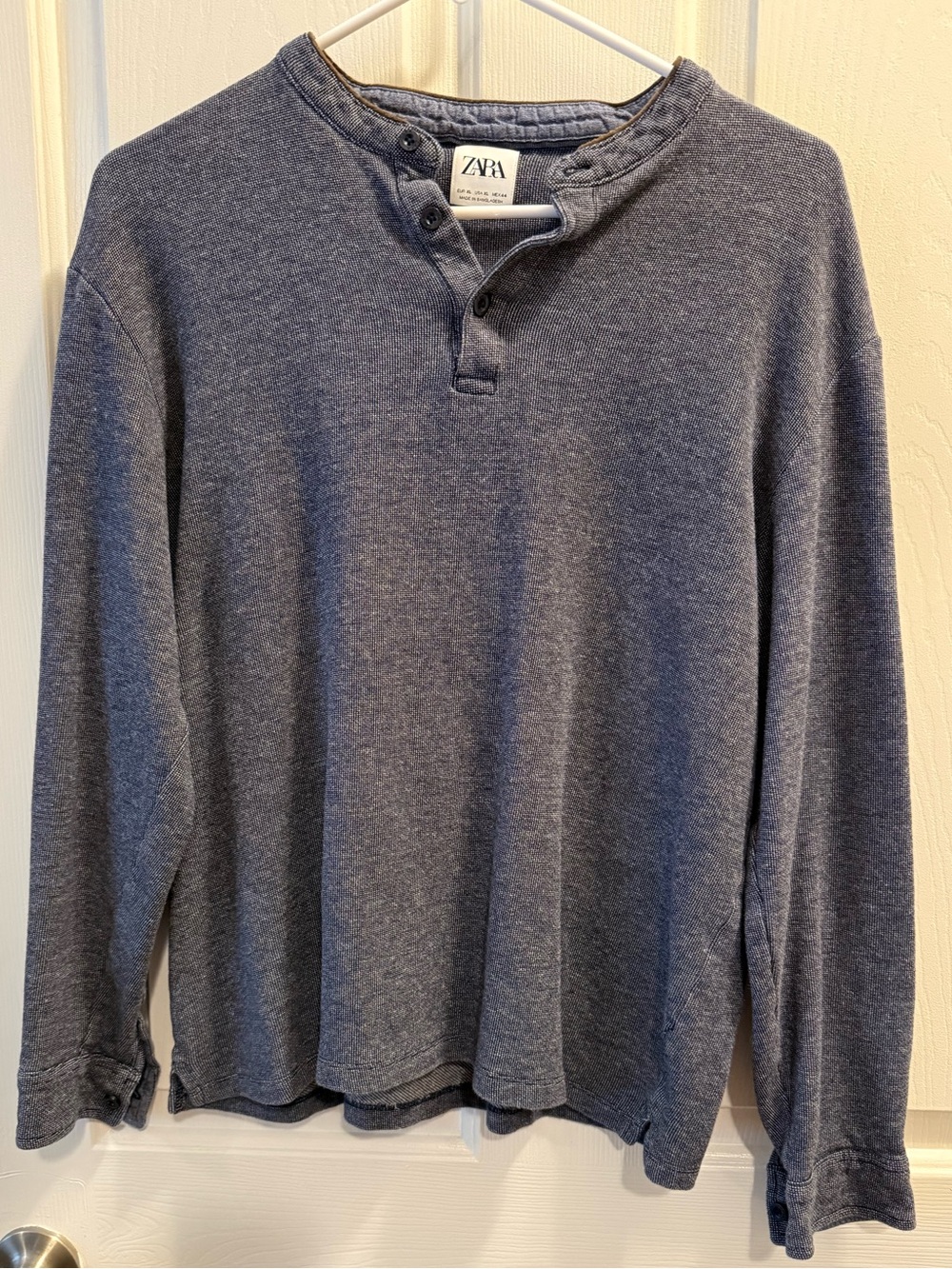 Zara Men’s Textured Shirt